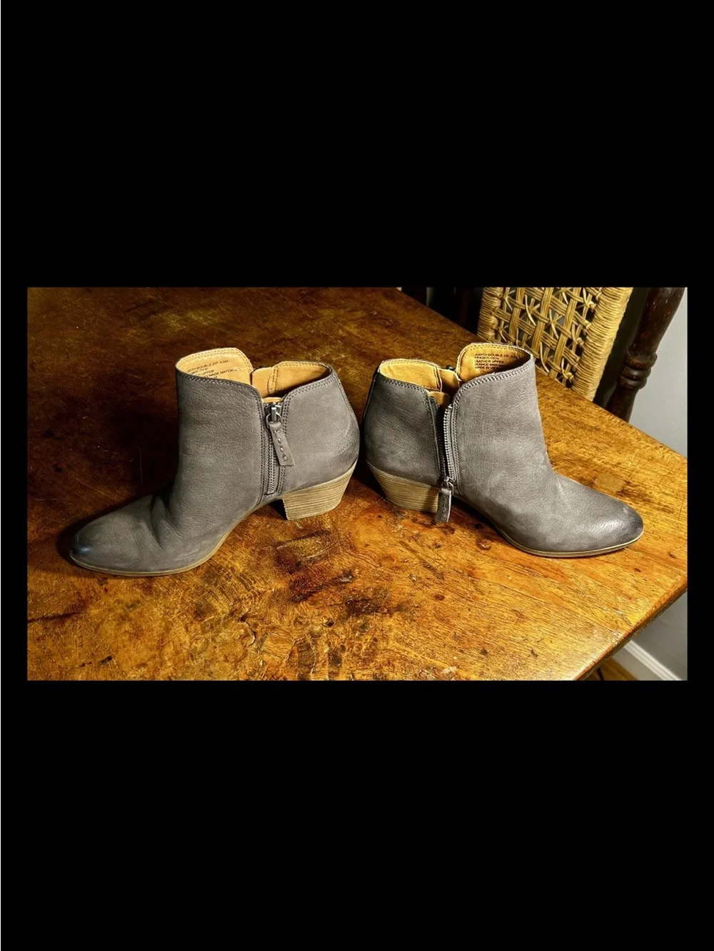 Women’s Frye Leather Western Ankle Boots Pointed Toe Inside Zip Size 8.5 M